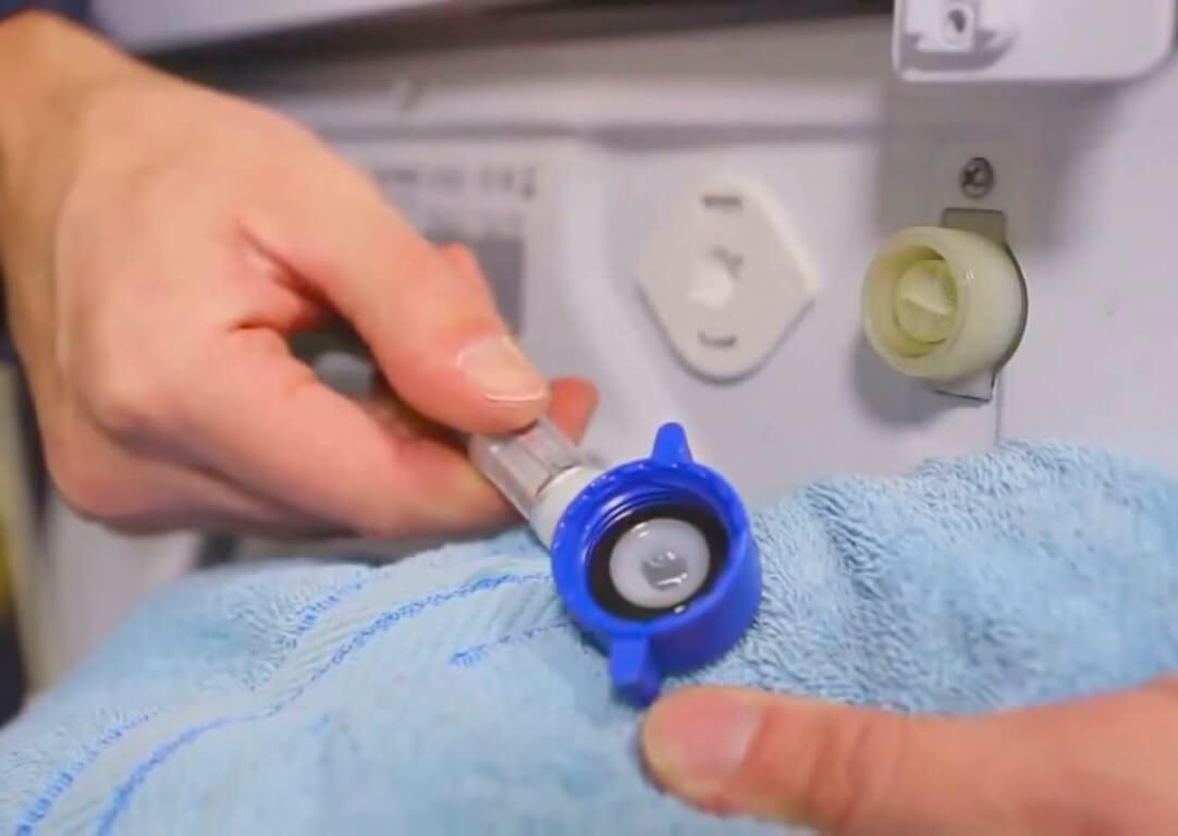 Стиральная машинка Indesit не набирает воду